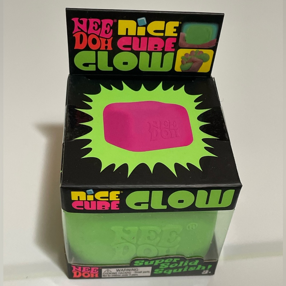 NeeDoh Nice Cube Glow Super Solid Squish